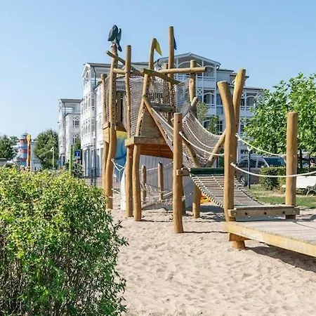 Complex In By The Sea * Sellin (Rugen)